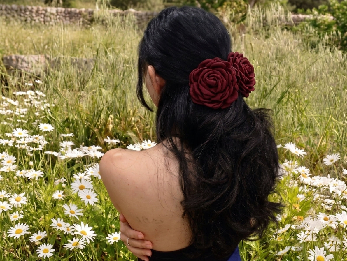 Genesis Rose Clip