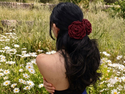 Genesis Rose Clip
